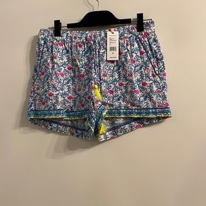 New with tags - Vineyard Vines linen embroidered tassel shorts.  Size medium.